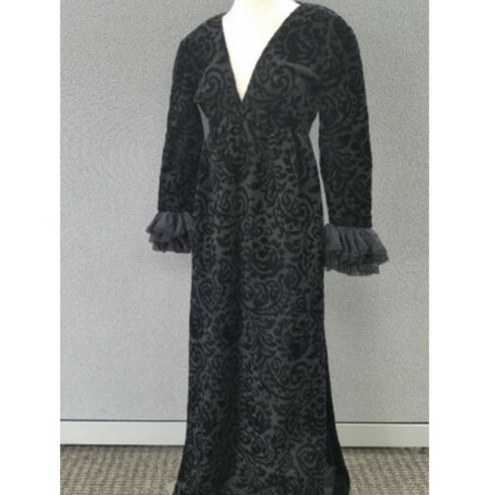 Vintage Ben Reig Black V-Neck Velvet LongSleeve Gown with Ruffles - Size(S)
